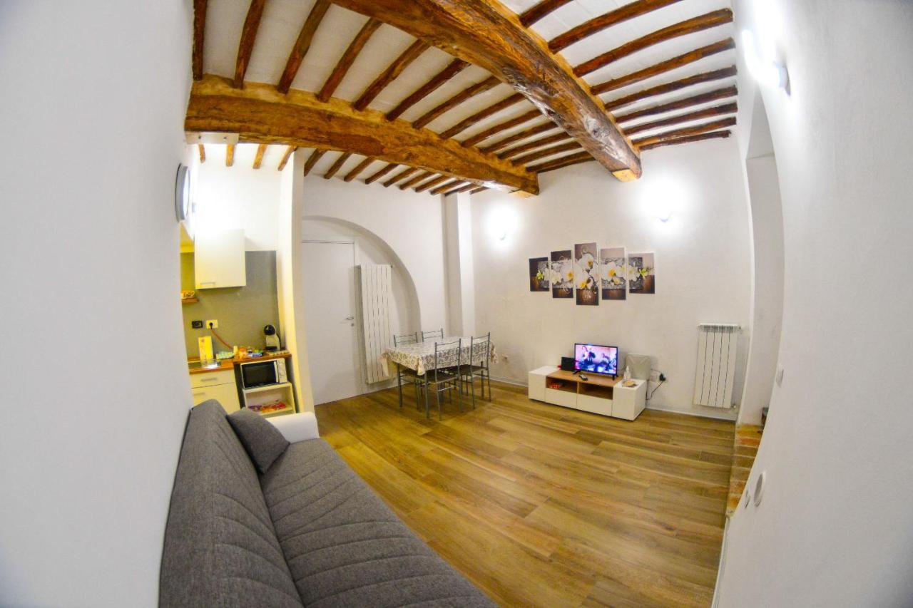 Apartamento A Casa Di Silvia Foligno Exterior foto